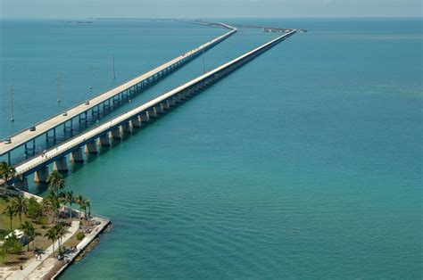 picture of 7 mile bridge florida keys